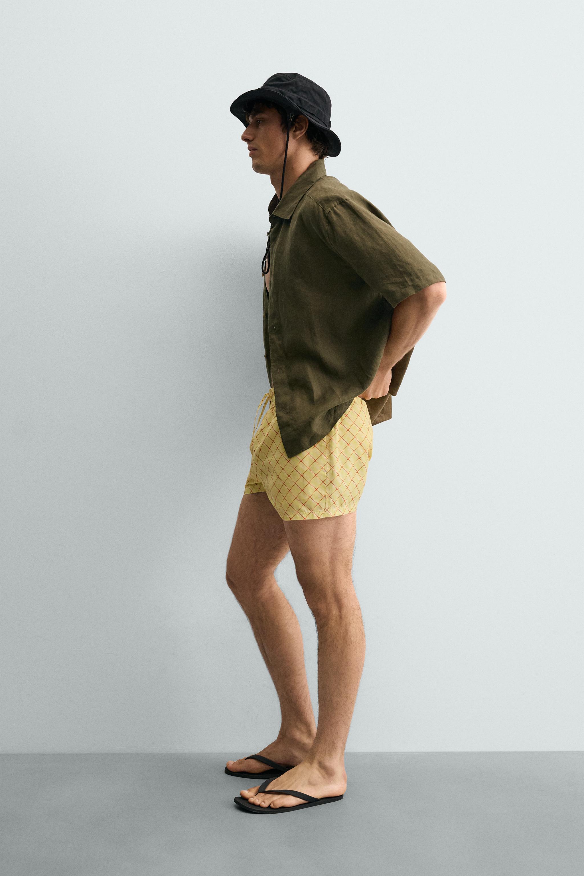 MAILLOT DE BAIN MI-LONG À IMPRIMÉ GÉOMÉTRIQUE DÉLAVÉ
